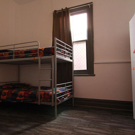פרת'' Haus Accommodation - Note - Valid Passport Required To Check-In מראה חיצוני תמונה