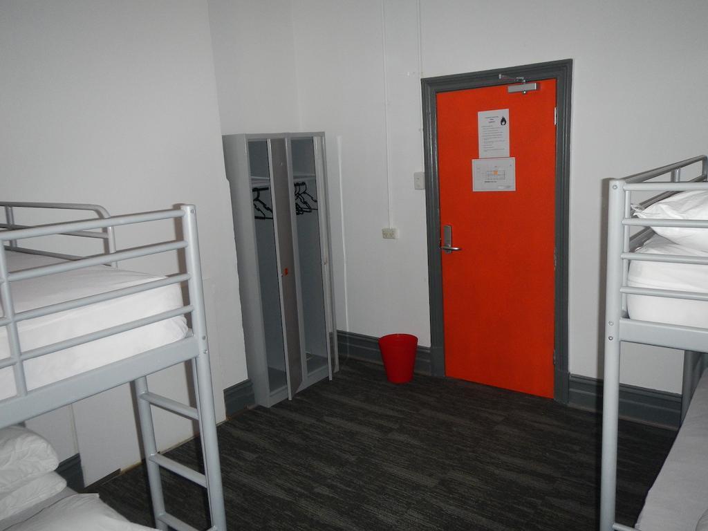 פרת'' Haus Accommodation - Note - Valid Passport Required To Check-In חדר תמונה