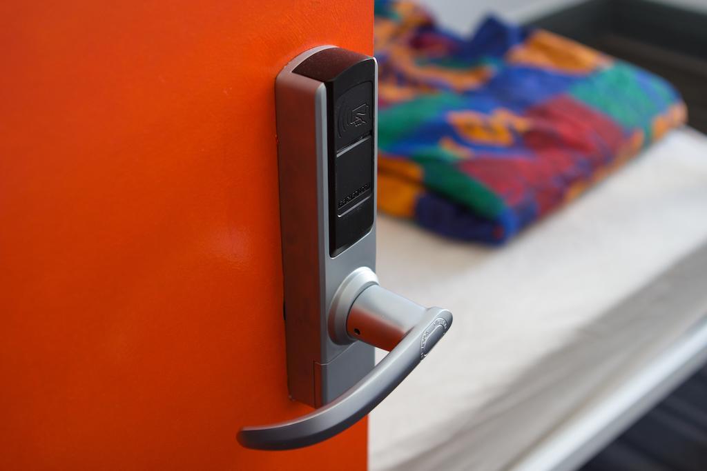 פרת'' Haus Accommodation - Note - Valid Passport Required To Check-In חדר תמונה