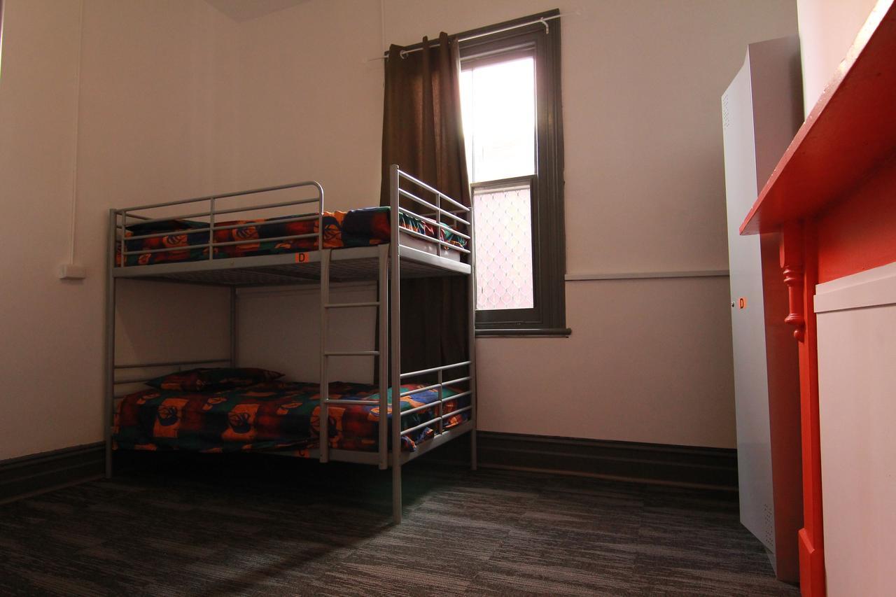 פרת'' Haus Accommodation - Note - Valid Passport Required To Check-In מראה חיצוני תמונה